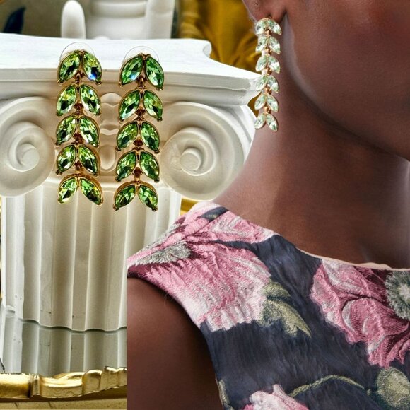 🆕 OSCAR DE LA RENTA 🧿 NWOT Crystal Leaves Drop Earrings, Green Gemstone - Picture 1 of 15